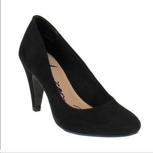 American Rag Felix Closed Toe Classic Pump Heel Black